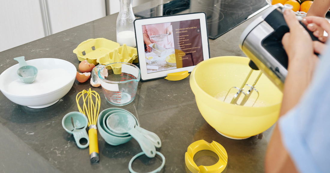 A-Phone-and-Tablet-Stand-Can-Be-Your-Best-Friend-in-the-Kitchen Best Universal Phone & Tablet Holder Stand - GoDonut