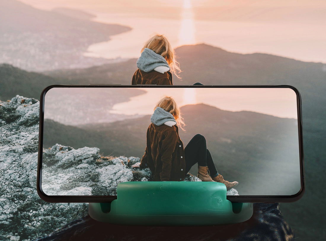 GoDonut-on-the-Go-Why-You-Should-Never-Travel-Without-It Best Universal Phone & Tablet Holder Stand - GoDonut