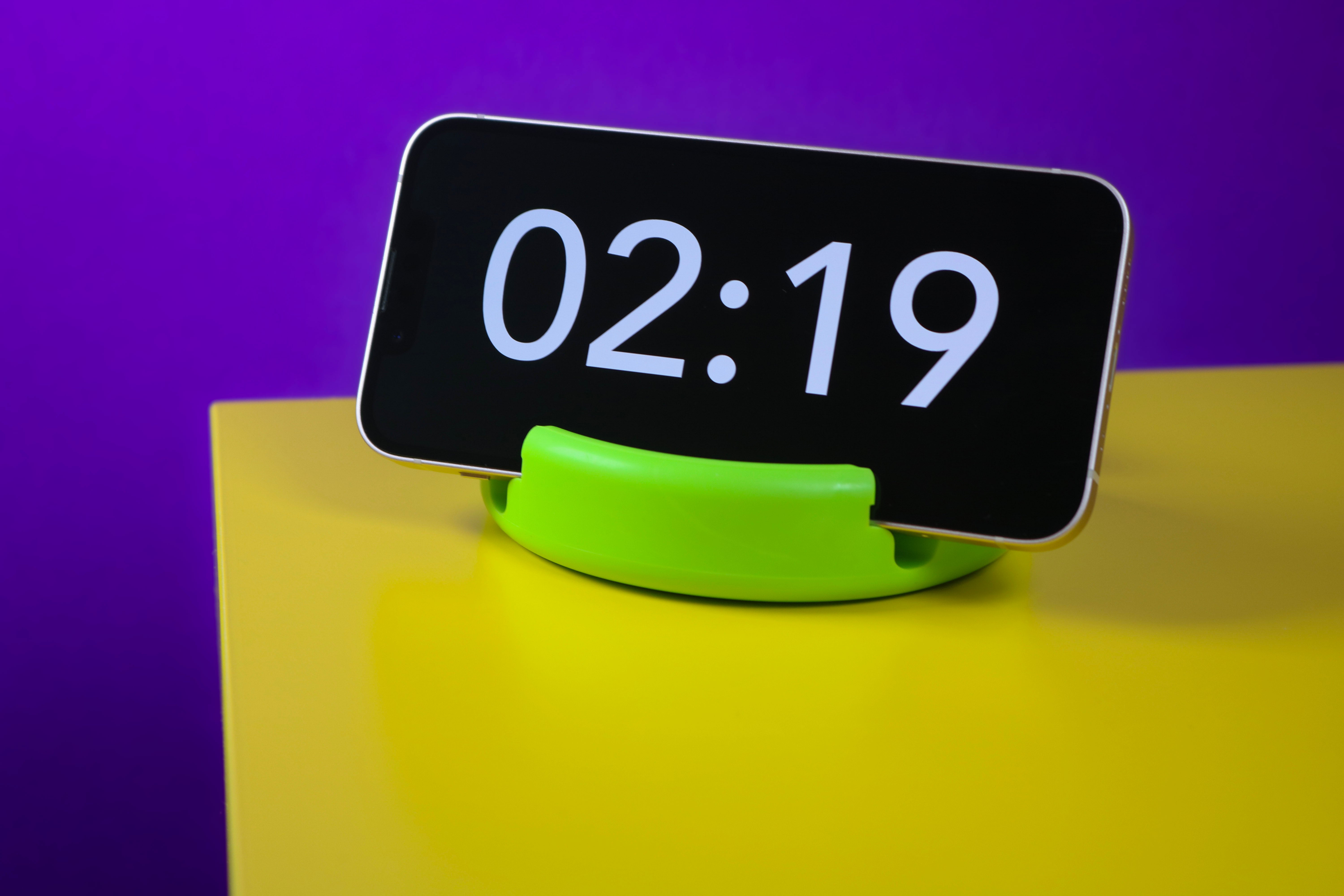 【GoDonut】オリジナルスマートフォンスタンド 組み立て不要 GoDonut Original Phone and Tablet Stand – GoBrands- GoDonut