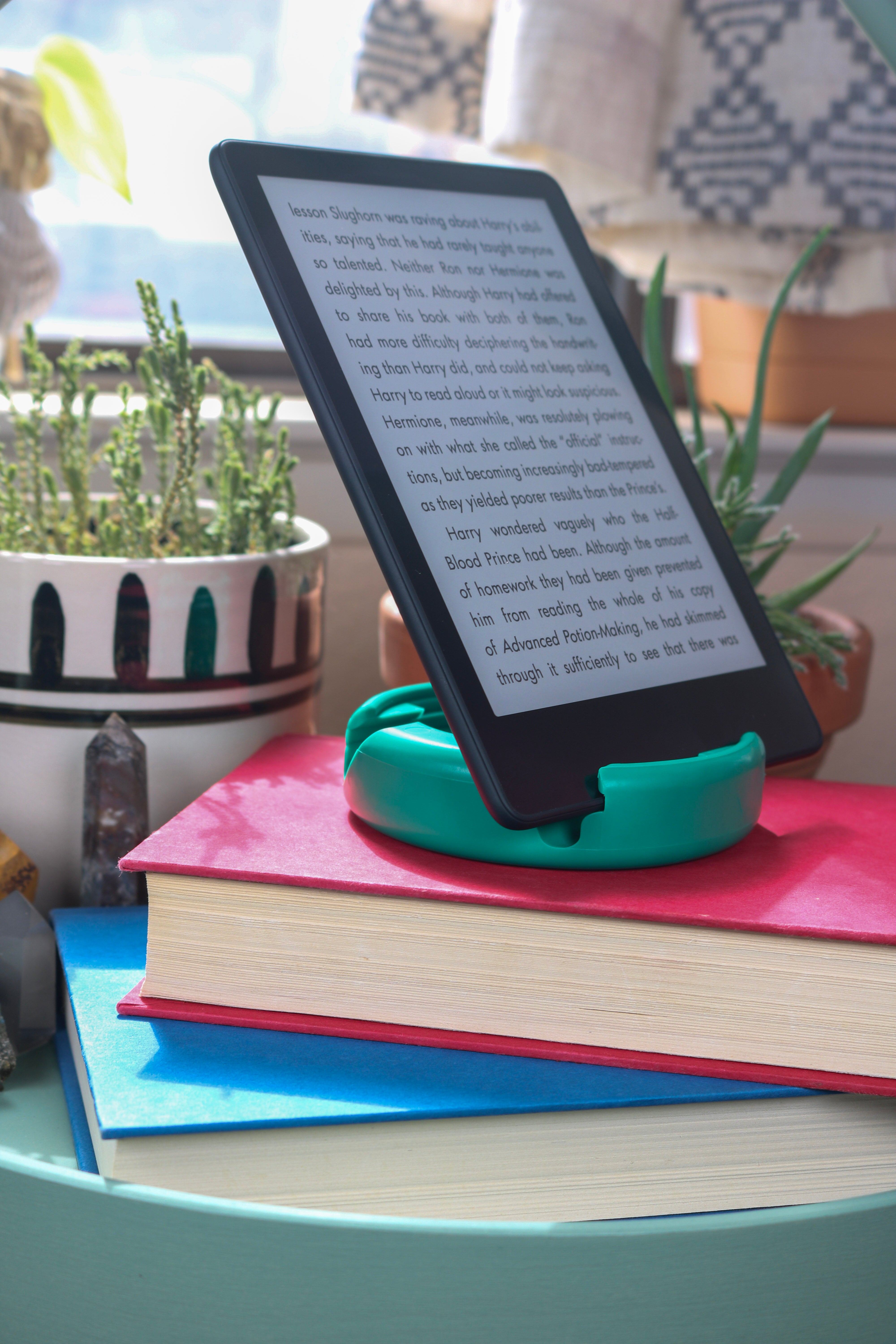 GoDonut Original Phone and Tablet Stand – GoBrands- GoDonut