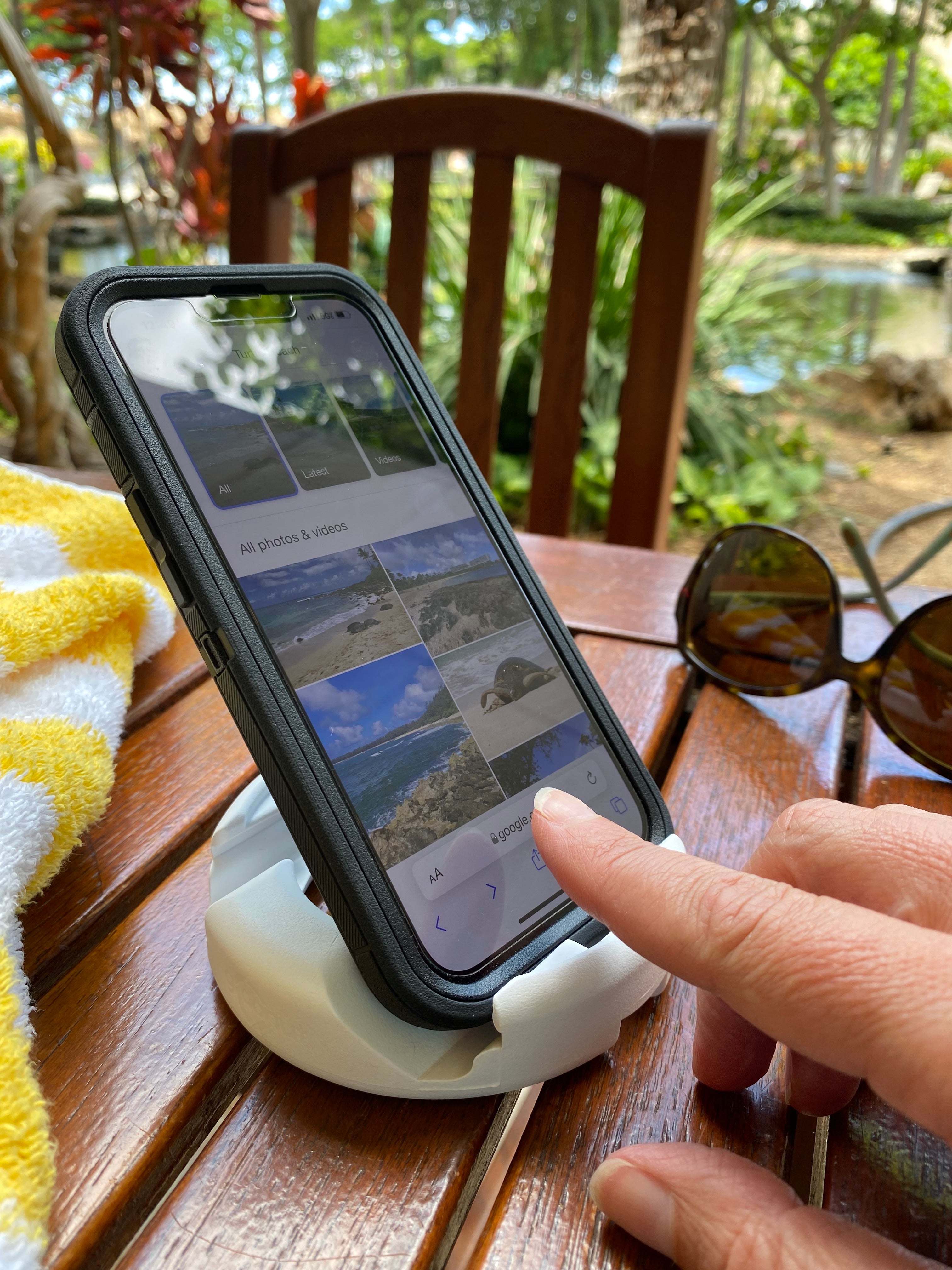 GoDonut PLUS+ — Phone Stand for Thick Cases – GoBrands- GoDonut